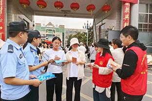 津媒：伊万了解埃万斯执法风格，能助国足避免在裁判问题上犯错